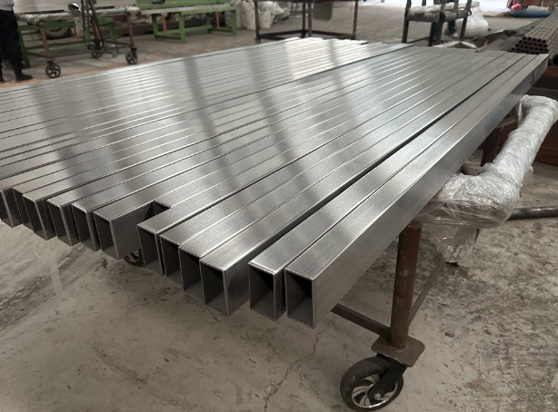 东丽新能源汽车用不锈钢方管 现货